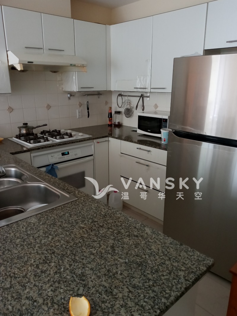 241130001047_master bedroom picture2.jpg